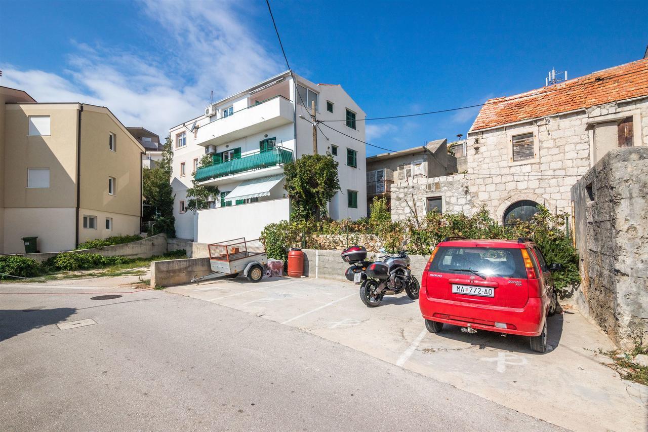 Apartments Tolj Igrane Exterior foto